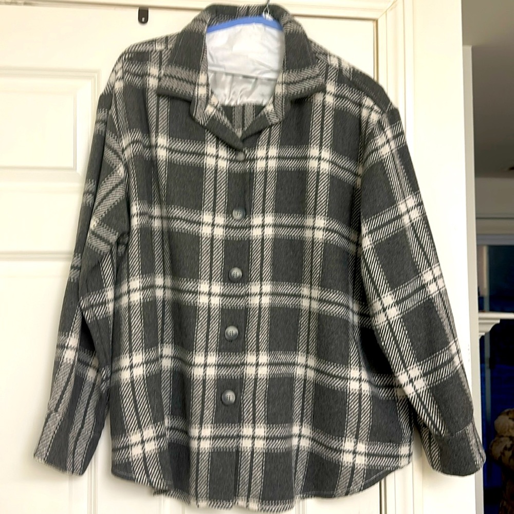 Karen Kane Luxury Silver Plaid Shacket Plus 3X Longer Length Button-Up Like New
